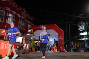 BIB: 424, 1920
                            <button type="button" onclick="openModal(26265427)" class="btn btn-primary btn-sm float-right btn-popup" data-toggle="modal" data-target=".modal-high-quality">
                        <i class="fas fa-shopping-cart"></i> Add to Cart
                    </button>
                                            <button type="button" onclick="isThisMe(26265427, true)" class="btn btn-success btn-sm float-right btn-popup btn-isme hidden" data-toggle="tooltip" data-placement="bottom" title="นี่คือรูปของคุณใช่ไหม คลิกที่นี่เพื่อเอาเข้าอัลบั้ม">
                        <i class="fas fa-plus"></i> Add to album
                    </button>
                    <button type="button" onclick="isThisMe(26265427, false)" class="btn btn-warning btn-sm float-right btn-popup btn-isnotme hidden">
                        <i class="fas fa-ban"></i> Remove from album
                    </button>